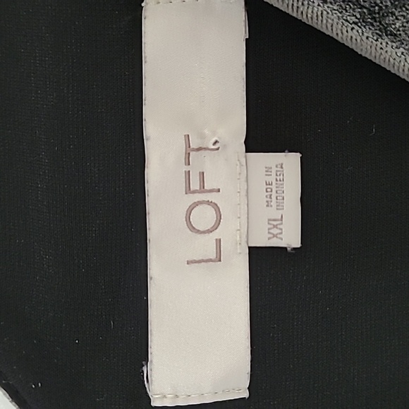 LOFT Dark Charcoal Grey Velvet Sleeveless Double V-neck Top size XXL - Picture 3 of 7